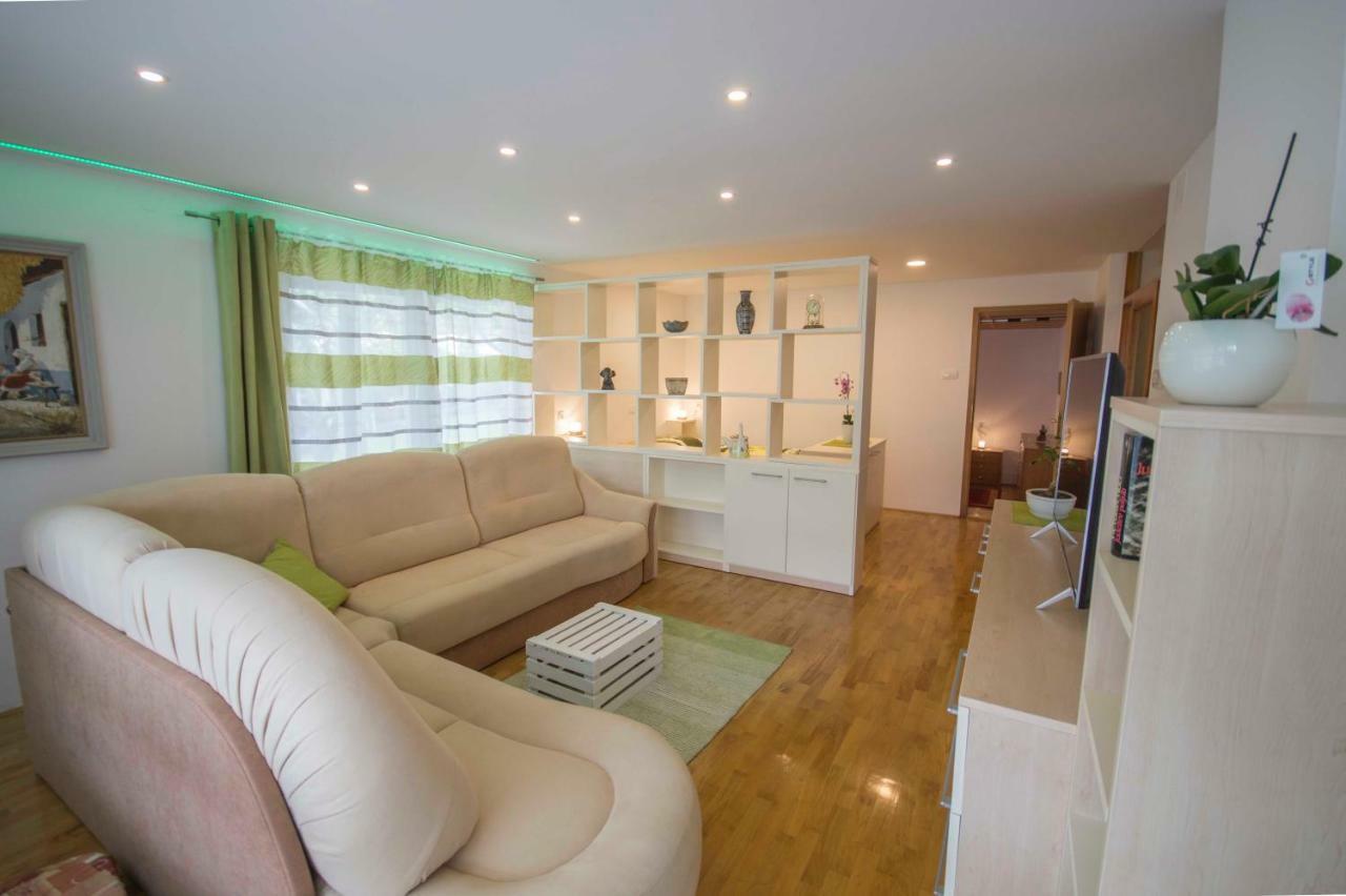 Apartma Mojca Bohinj Bagian luar foto